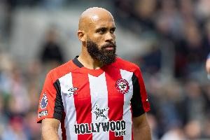 记者：曼联希望季前赛前签下姆贝莫，球员已明确表示想加盟红魔