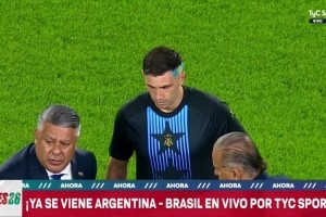 里程碑！大马丁赛前领取国家队出战50场纪念品